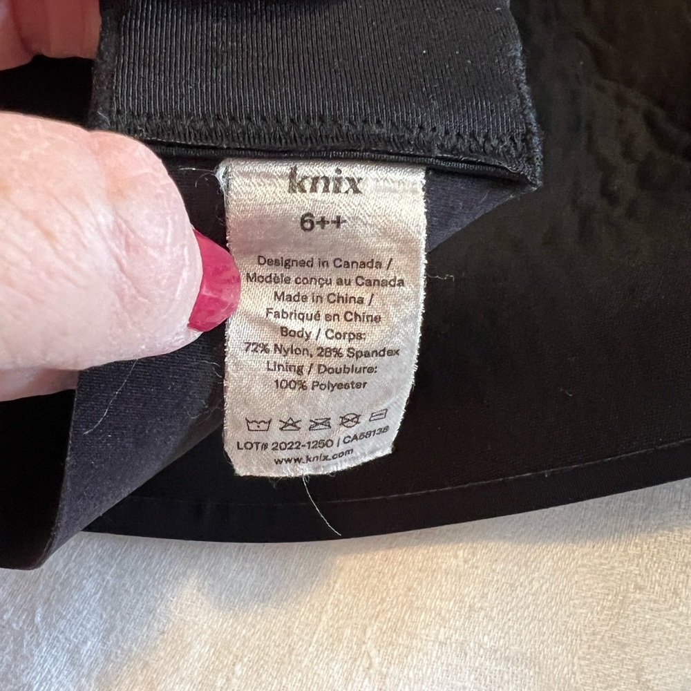 Knix Black Full Coverage Bra with Seamless Design. Plus size. Curvy. - Picture 4 of 8
